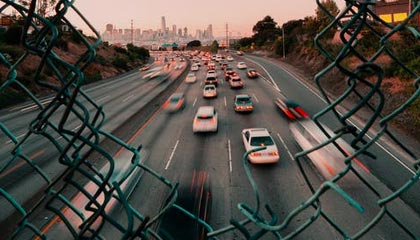 开云体育官网-凯尔特人大胜，战绩继续领跑东部，凯尔特人比赛集锦